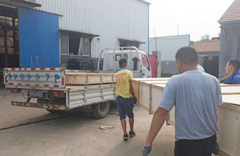 图片名称：发货现场
点击次数：1916次