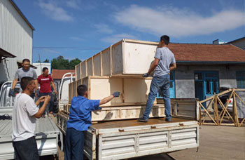 图片名称：发货现场
点击次数：1927次